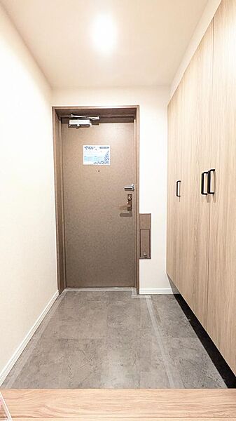 玄関を拡大表示