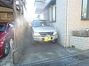敷地内駐車場(現状満車、別契約にて近隣駐車場あり。空き状況要確認)