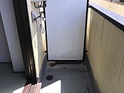 バルコニーに洗濯機置場