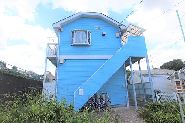 4 / 9