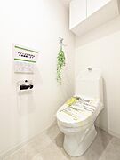 洗浄便座付のトイレ☆彡