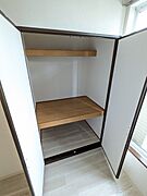 ★★南側洋室の収納です♪★★