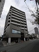 馬込川沿いの10階建て分譲マンションの一室を賃貸募集です。