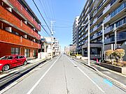 建物前面道路