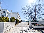 浦安市立美浜中学校（570m）