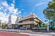 浦安市立浦安中学校（900m）