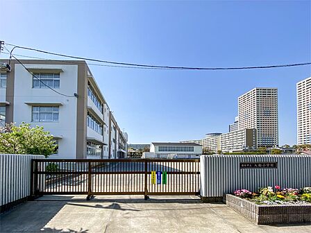 浦安市立入船小学校（200m）