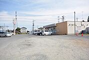 セブンイレブン赤堀間野谷店(948m)