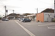 セブンイレブンみどり笠懸吹上店(261m)