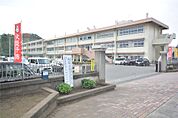 桜木小学校(600m)