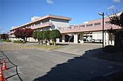 桐生市立東小学校(327m)