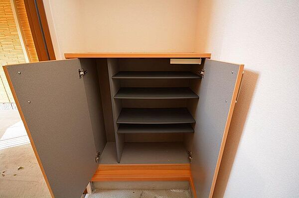 apartment 群馬県桐生市新里町新川1903-1
新里町新川の賃貸情報を見る
物件地図