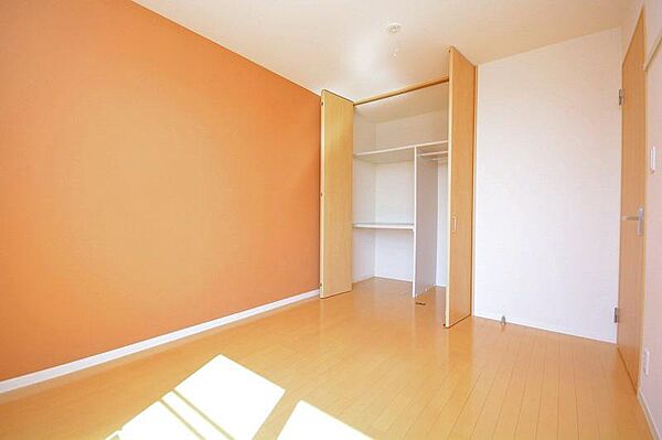 apartment 群馬県桐生市新里町新川1903-1
新里町新川の賃貸情報を見る
物件地図