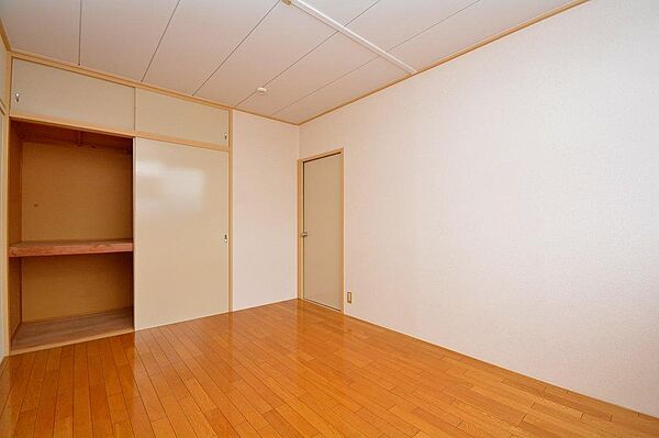 apartment 群馬県みどり市大間々町大間々77-21
大間々町大間々の賃貸情報を見る
物件地図