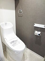 [トイレ] LIXIL製シャワートイレ♪アクセントクロスがお洒落ですね☆彡