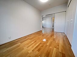 [内装] 白を基調としたシンプルなお部屋はお好きな家具でコーディネートするのが楽しみになります