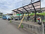 敷地内屋根付き駐輪場