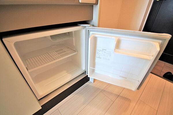 画像16:ミニ冷蔵庫は備え付けです。