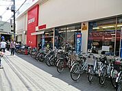 周辺環境:西友烏山店