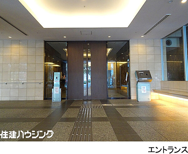 玄関を拡大表示