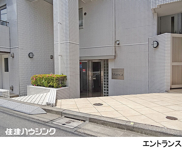 玄関を拡大表示