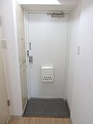 機能的な玄関内部