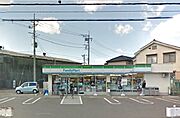 ファミリーマート越谷大房店　50M