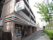 最寄りのコンビニまで徒歩１分の距離です。（80ｍ）