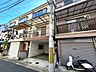 その他：雨の日も乗り降りしやすいビルトインガレージ付き。バルコニーには屋根があり、急な天候の変化にも安心です。