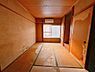 和室：採光を確保した和室。くつろぎの空間としておすすめです。