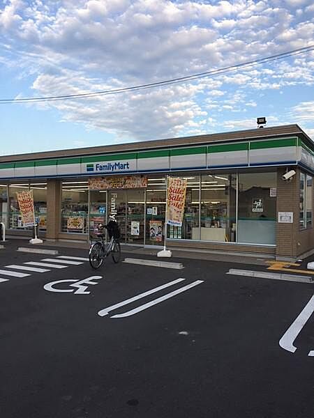 画像6:ファミリーマート東大阪東鴻池店まで427m、イートインありの便利なコンビニ