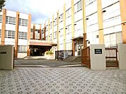 名古屋市立大高中学校まで1320m