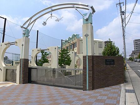 名古屋市立小坂小学校まで190m