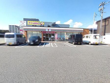セブンイレブン名古屋鳴子町3丁目店まで330m