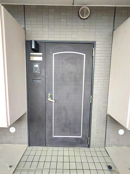 玄関扉