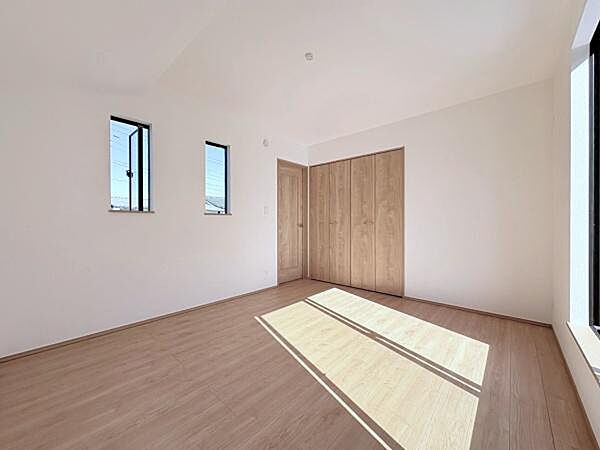洋室を拡大表示