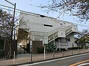 横浜市立岩崎中学校まで1900m