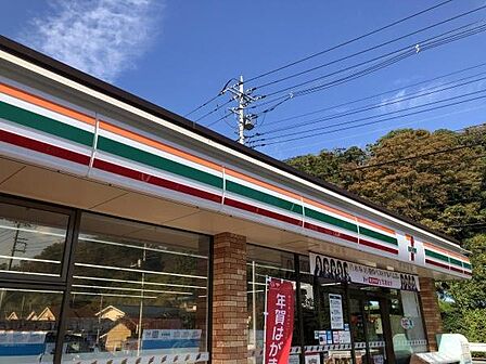 セブンイレブン横浜朝比奈インター店まで770m