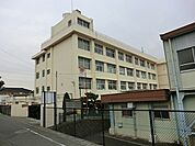 横浜市立相沢小学校まで417m