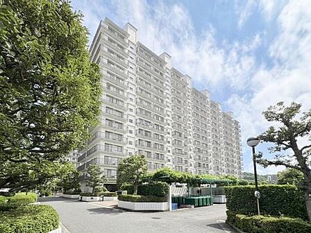 マンションの外観写真。