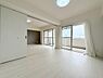 洋室：洋室6帖！リビングに繋がるお部屋です！バルコニーに面していて通風良好です。