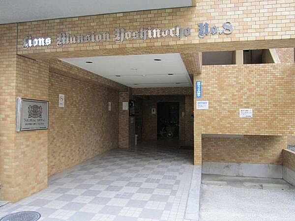 エントランスを拡大表示
