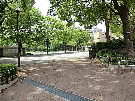 沢渡中央公園まで550m