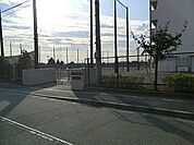横浜市立東山田中学校まで700m