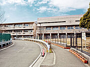横浜市立中山中学校まで450m