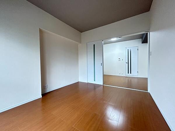 洋室を拡大表示