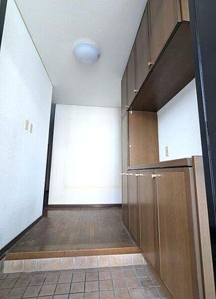 玄関を拡大表示