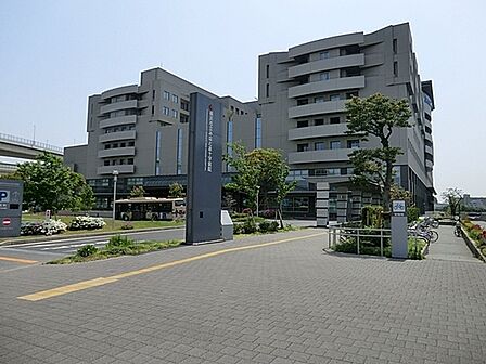 横浜市立みなと赤十字病院まで1700m