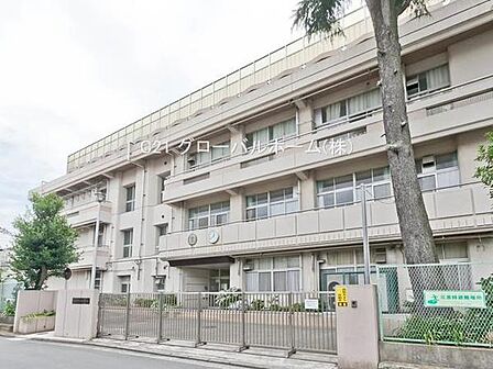 横浜市立西中学校まで300m