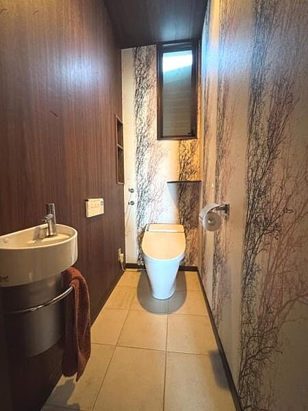 トイレを拡大表示